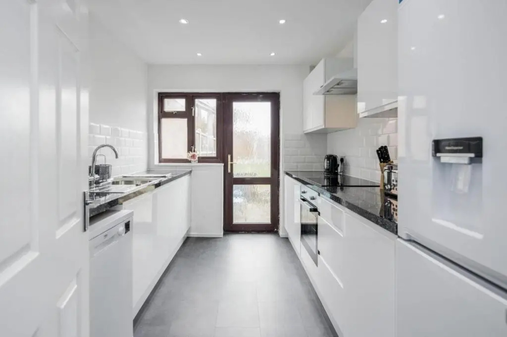 3br-sleeps5-parking-garden-accesstolondon