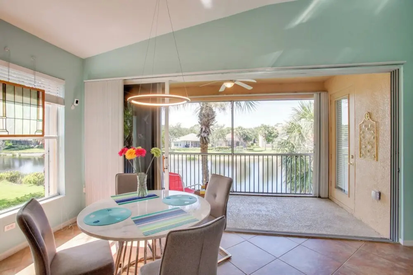 3 Mi to Dtwn Fort Myers: Condo w/ Pool & Hot Tub