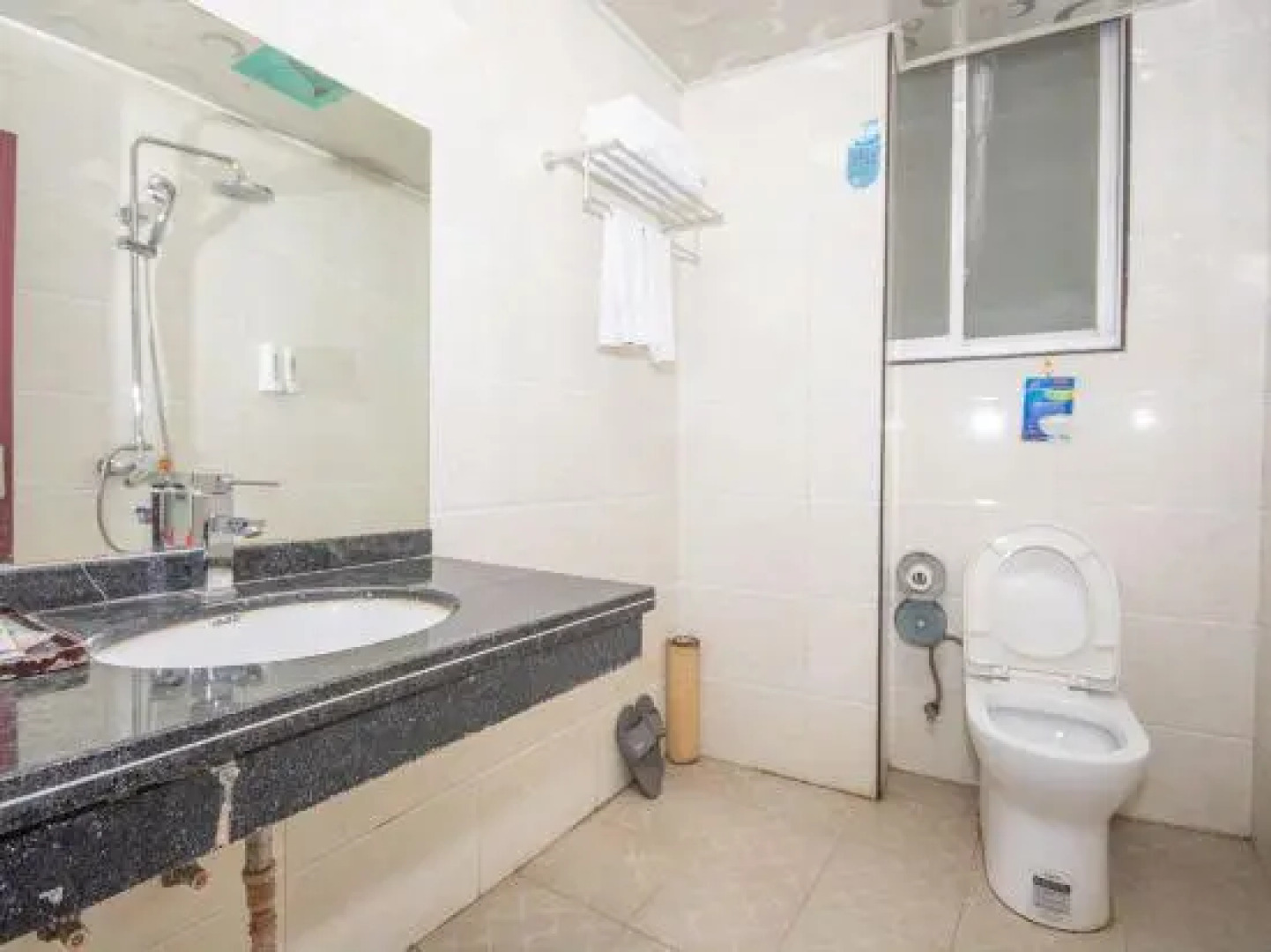 Jiangjin Business Hotel