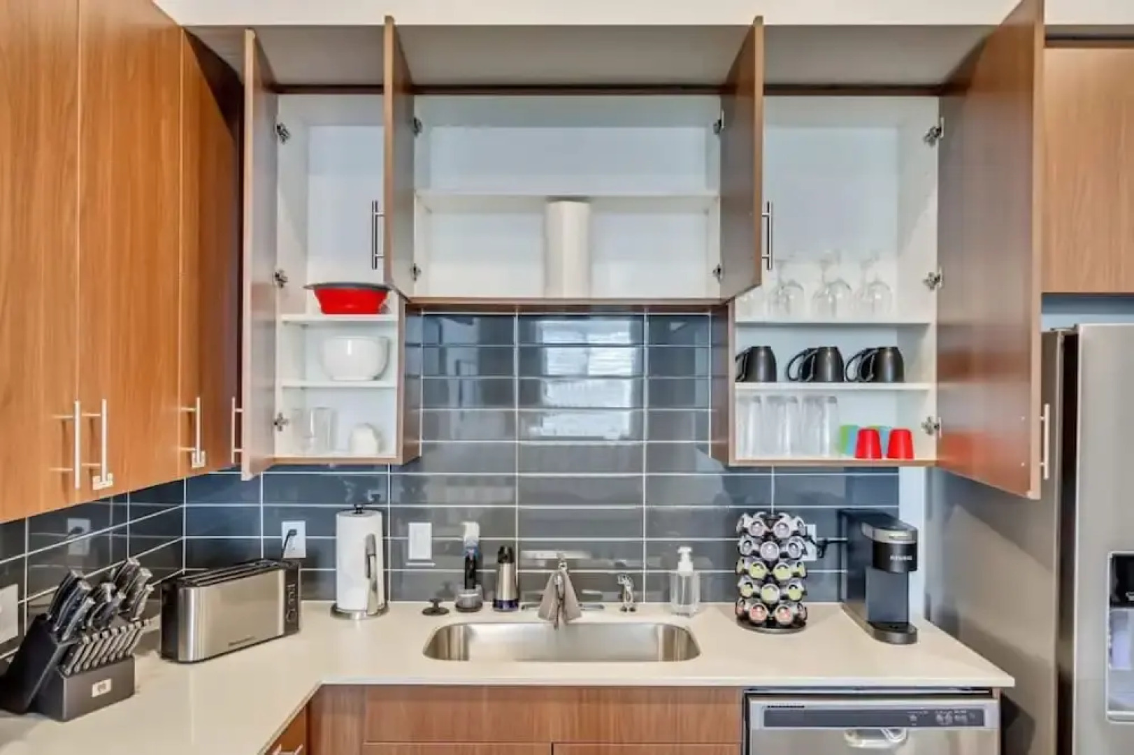 Family Friendly - 4th Story w Elevator - King Beds