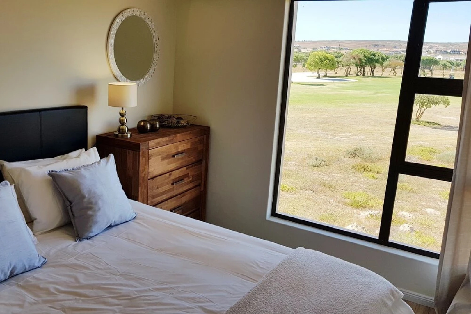 10 Mia Mia Self catering