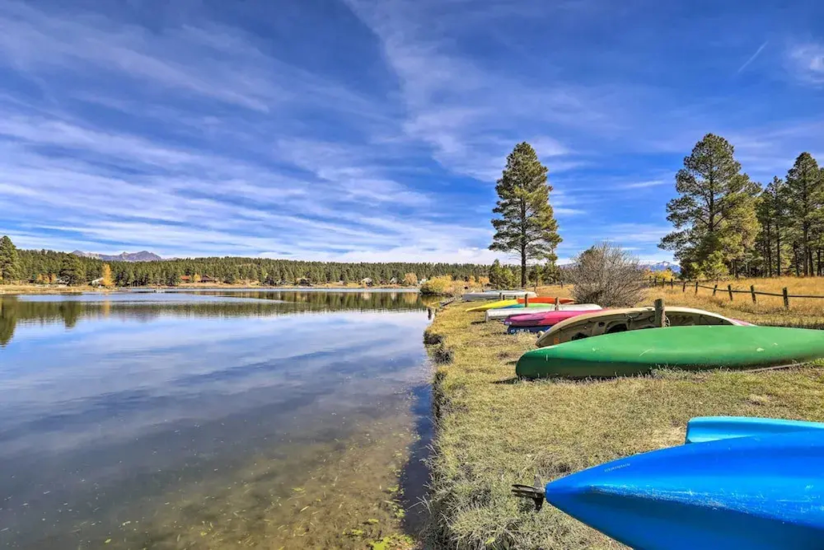 Tasteful Log Cabin Retreat on Lake Pagosa!