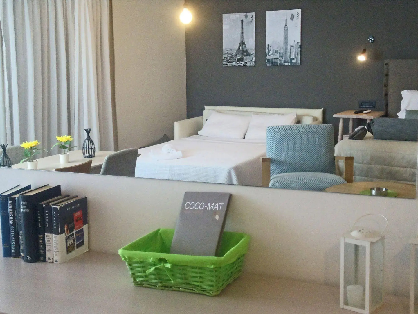 Отель Amphitryon City