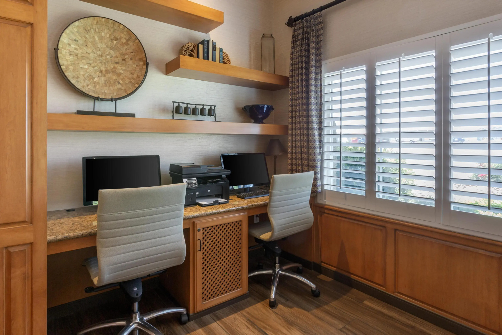 Best Western Plus A Wayfarer's Inn And Suites