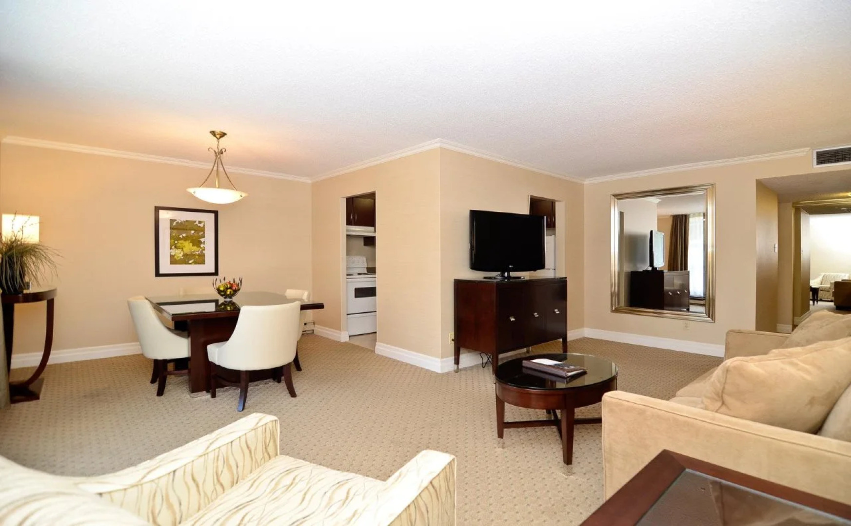 Albert At Bay Suite Hotel