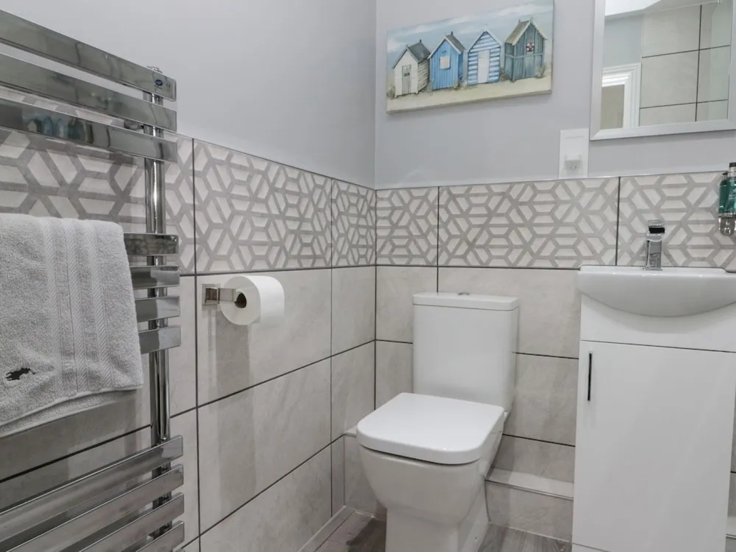 White Rose Apartment