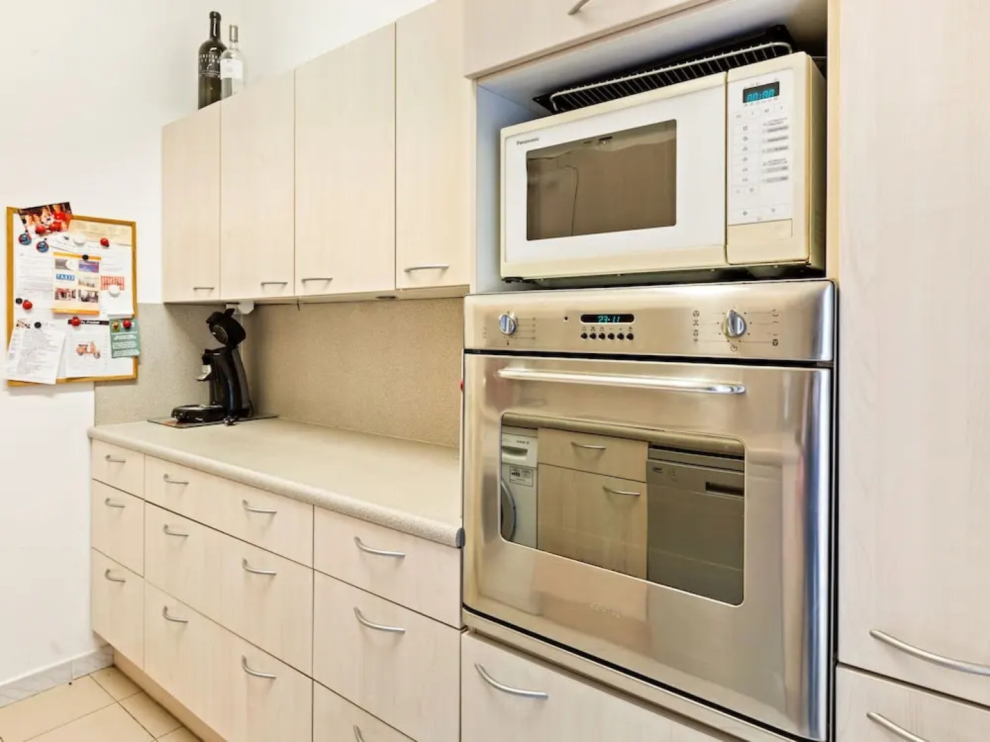 Lavish Villa in Bagnols-en-forêt With Swimming Pool