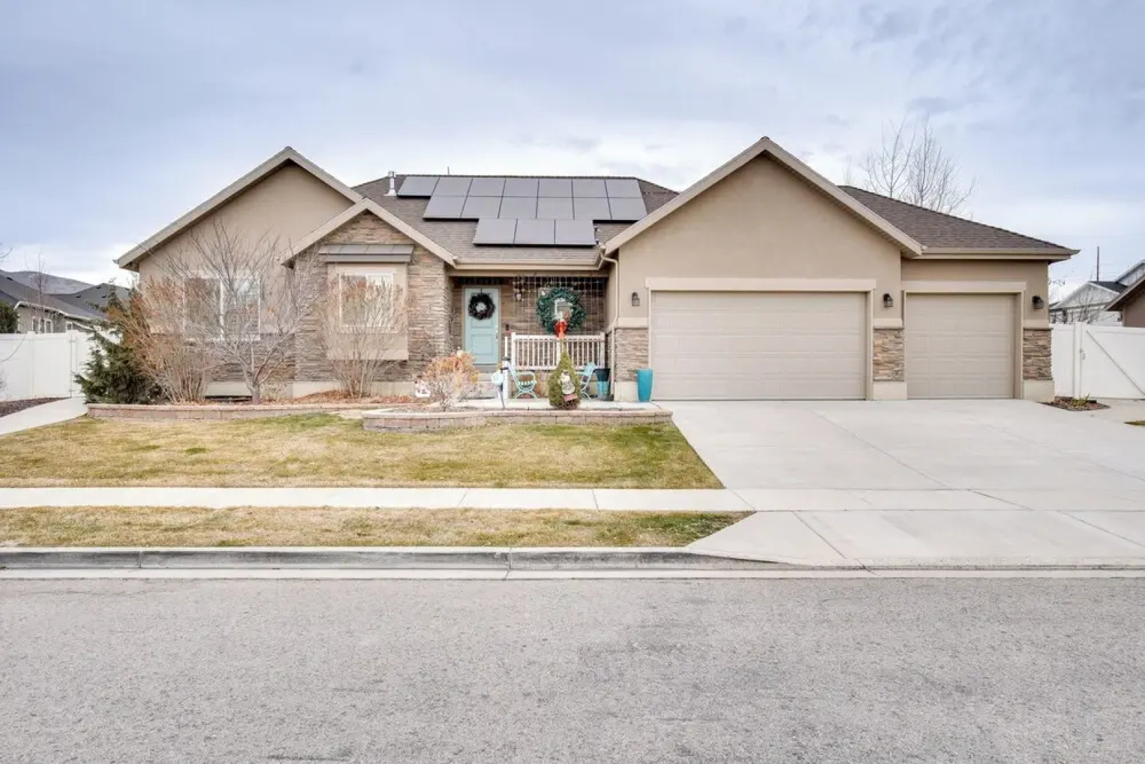 Modern Lehi Apartment: 2 Mi to Thanksgiving Point