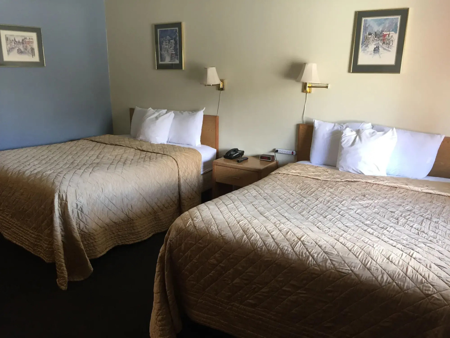 Holiday Lodge Grass Valley