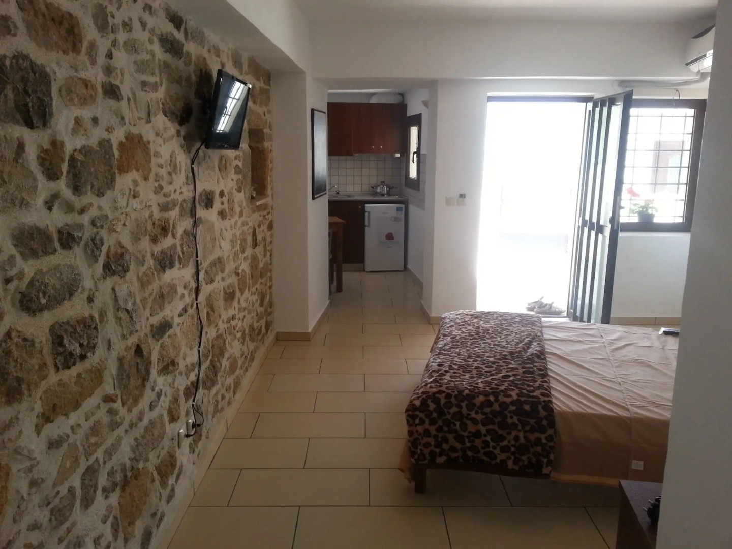 Vintage House Studio's Pitsidia Adults Only