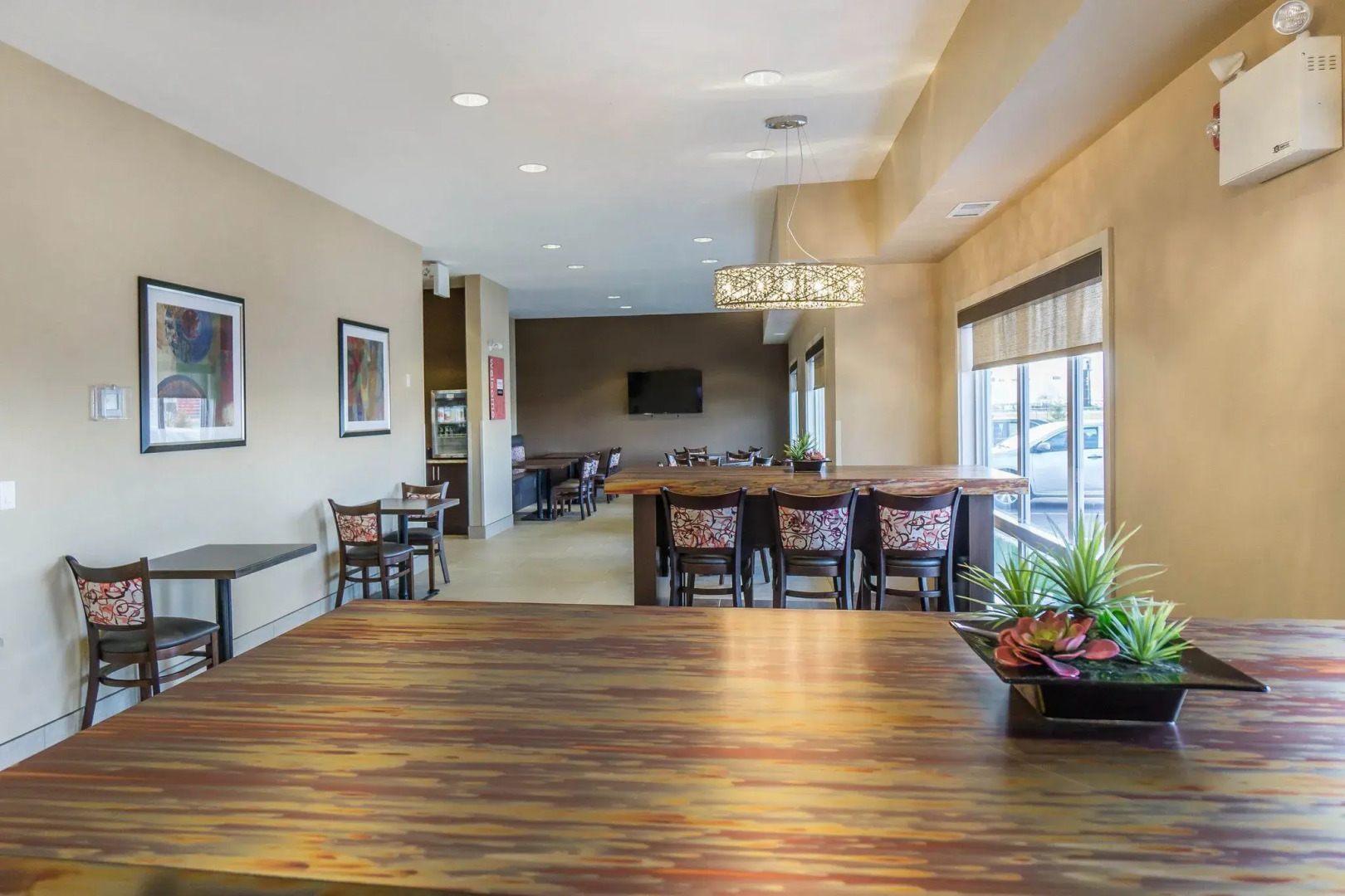 Comfort Inn & Suites Edmonton International Airport