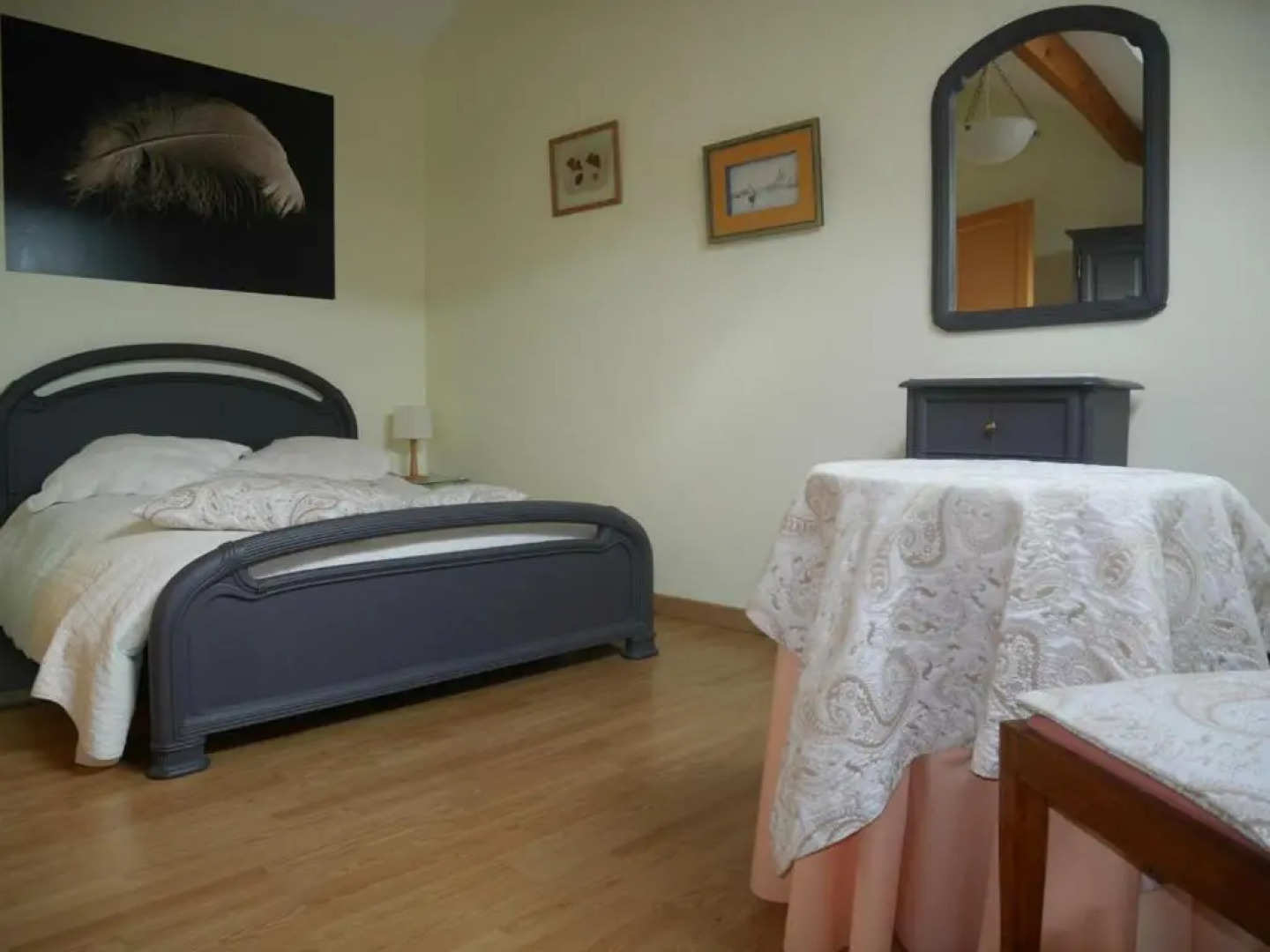 Gîte Saint-Romain-en-Jarez, 4 pièces, 6 personnes - FR-1-496-34