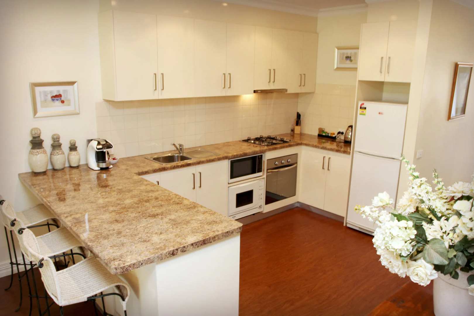 CocknBull Boutique Hotel