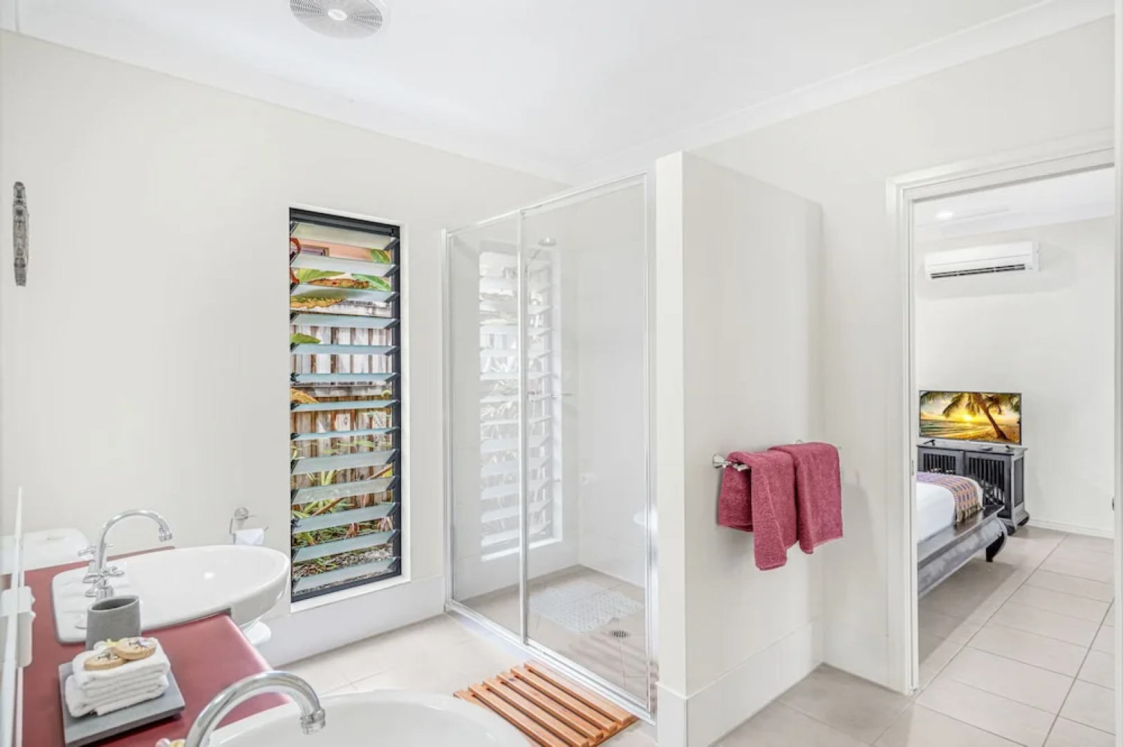 Belle Escapes - Latania Villa Palm Cove