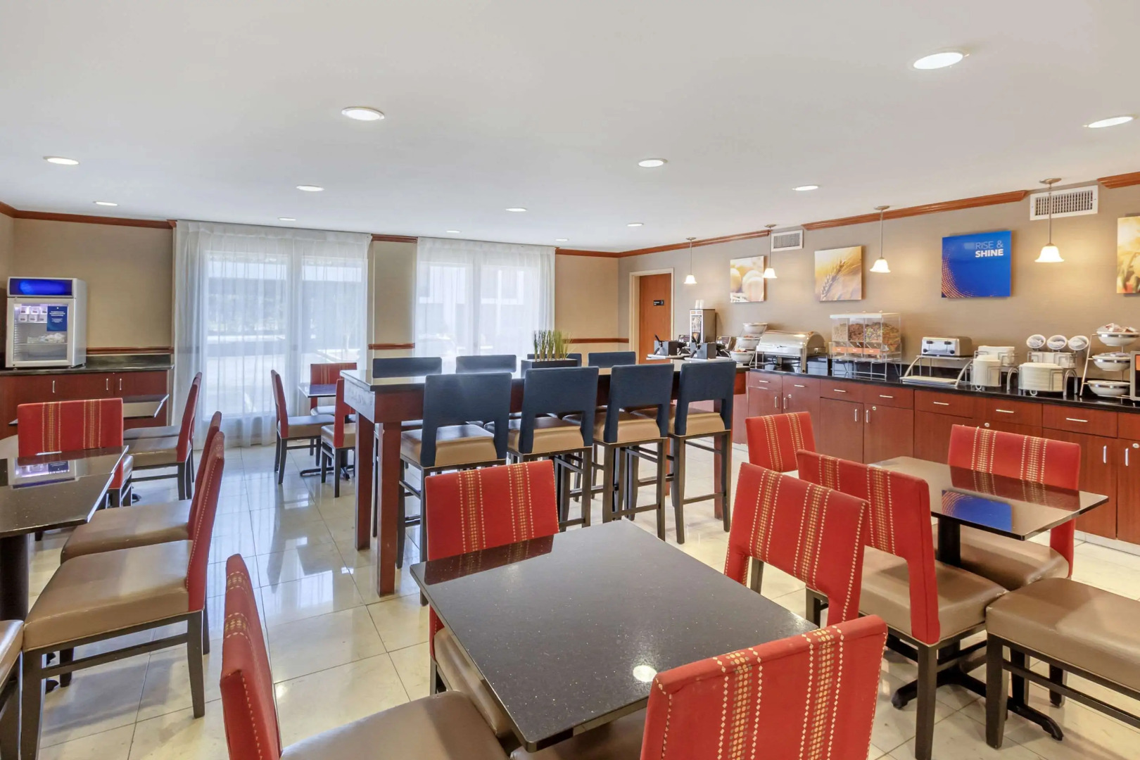 Comfort Inn & Suites Charleston Airport Convention Center