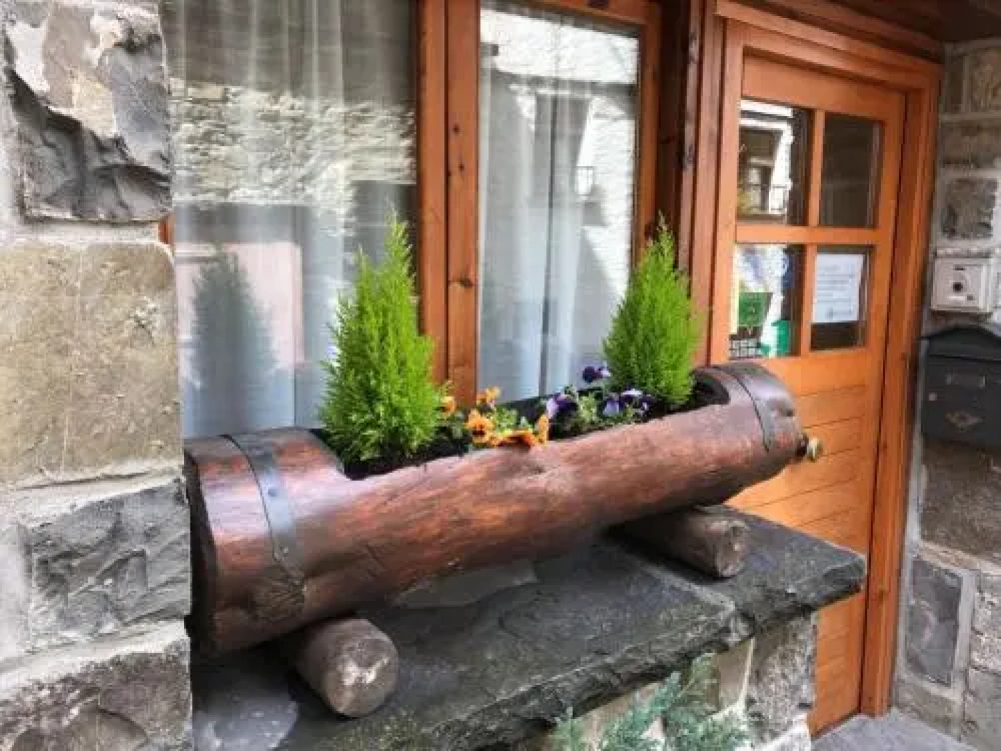 Hostal Ezkaurre