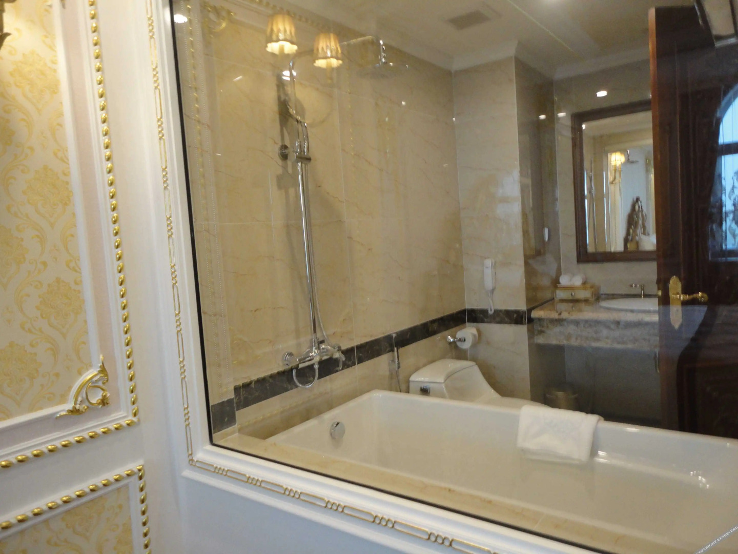 Hoang Nham Luxury Hotel