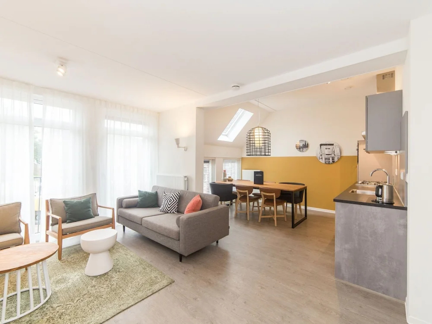Modern Apartment, at 4 km. From Maastricht