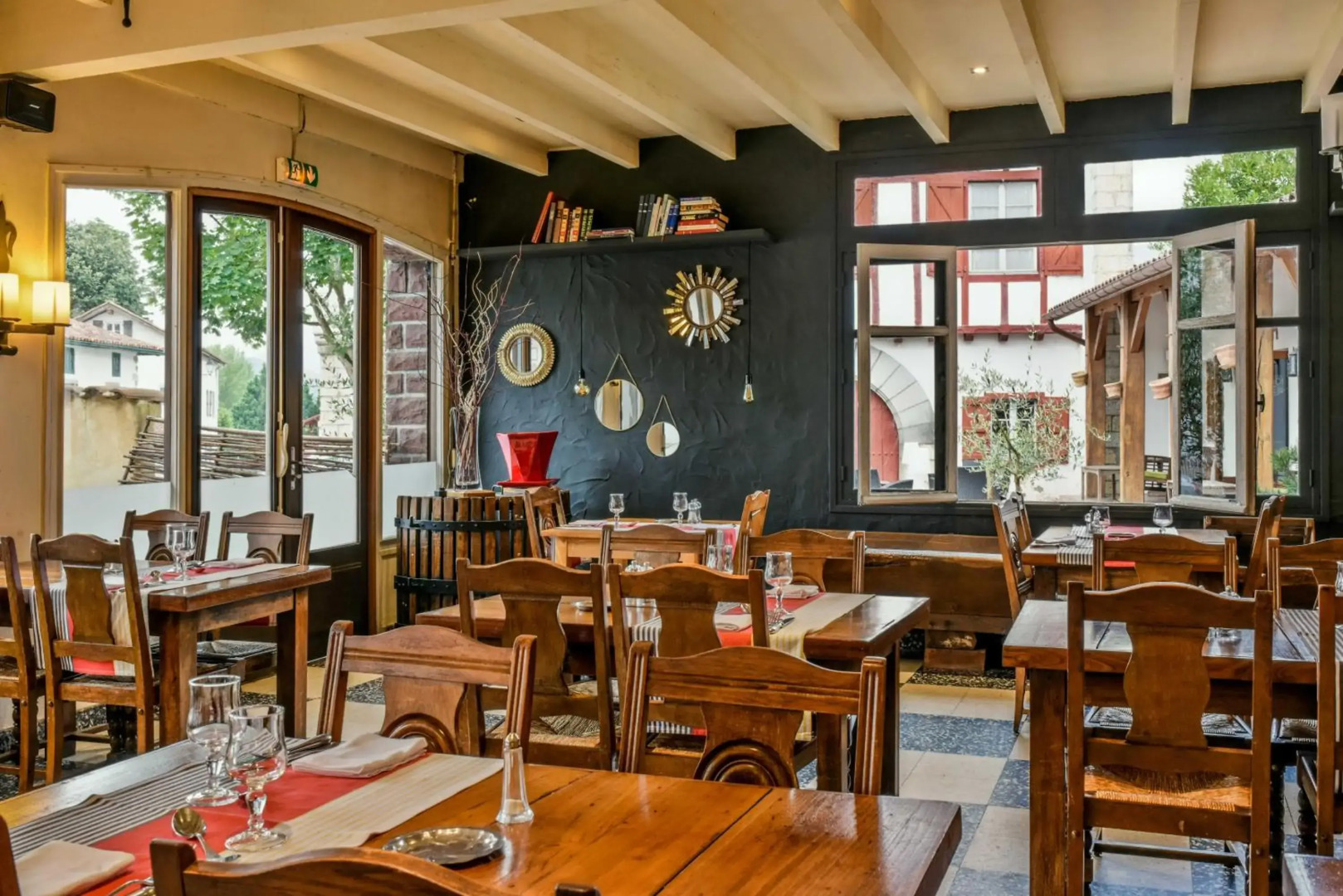 Logis Hôtel Mendi Alde