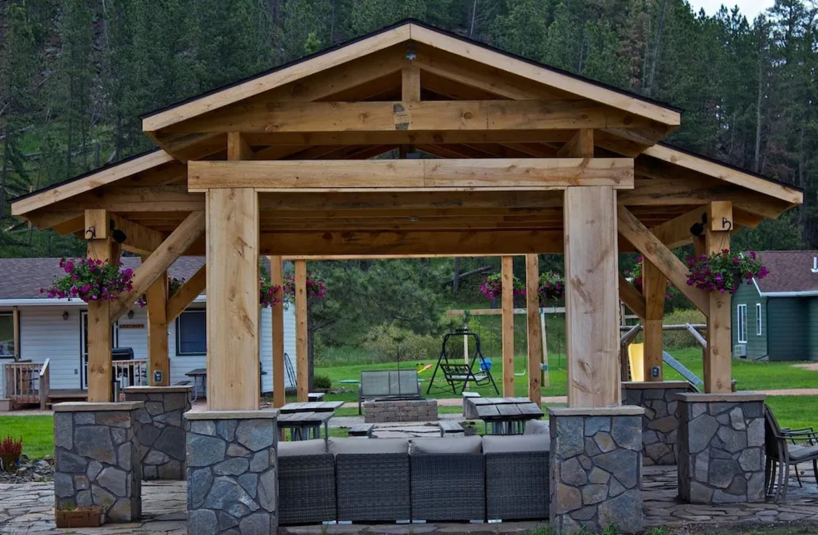 Black Elk Resort Cottages and RV Park