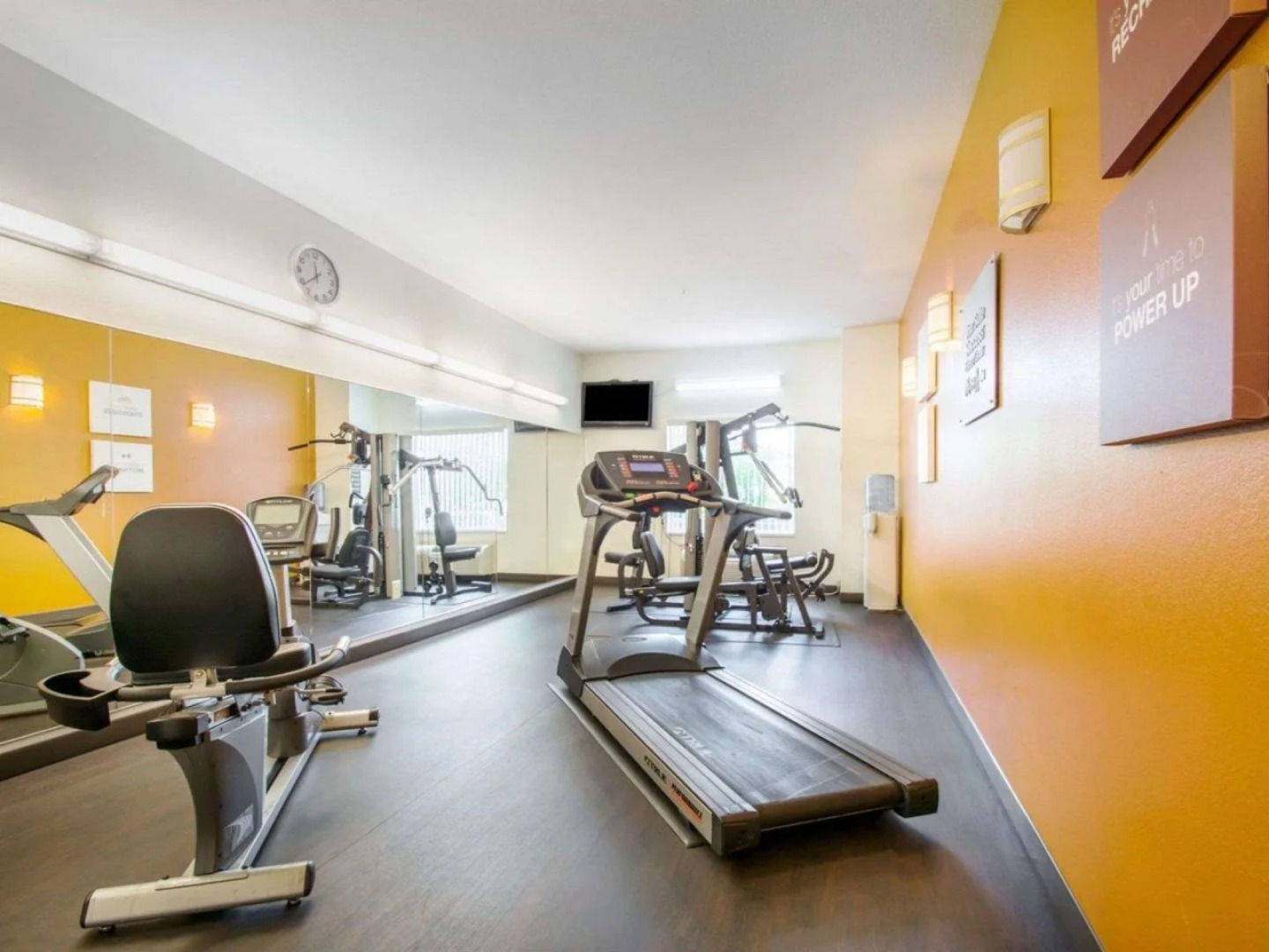 Comfort Suites Montgomery East Monticello Dr.