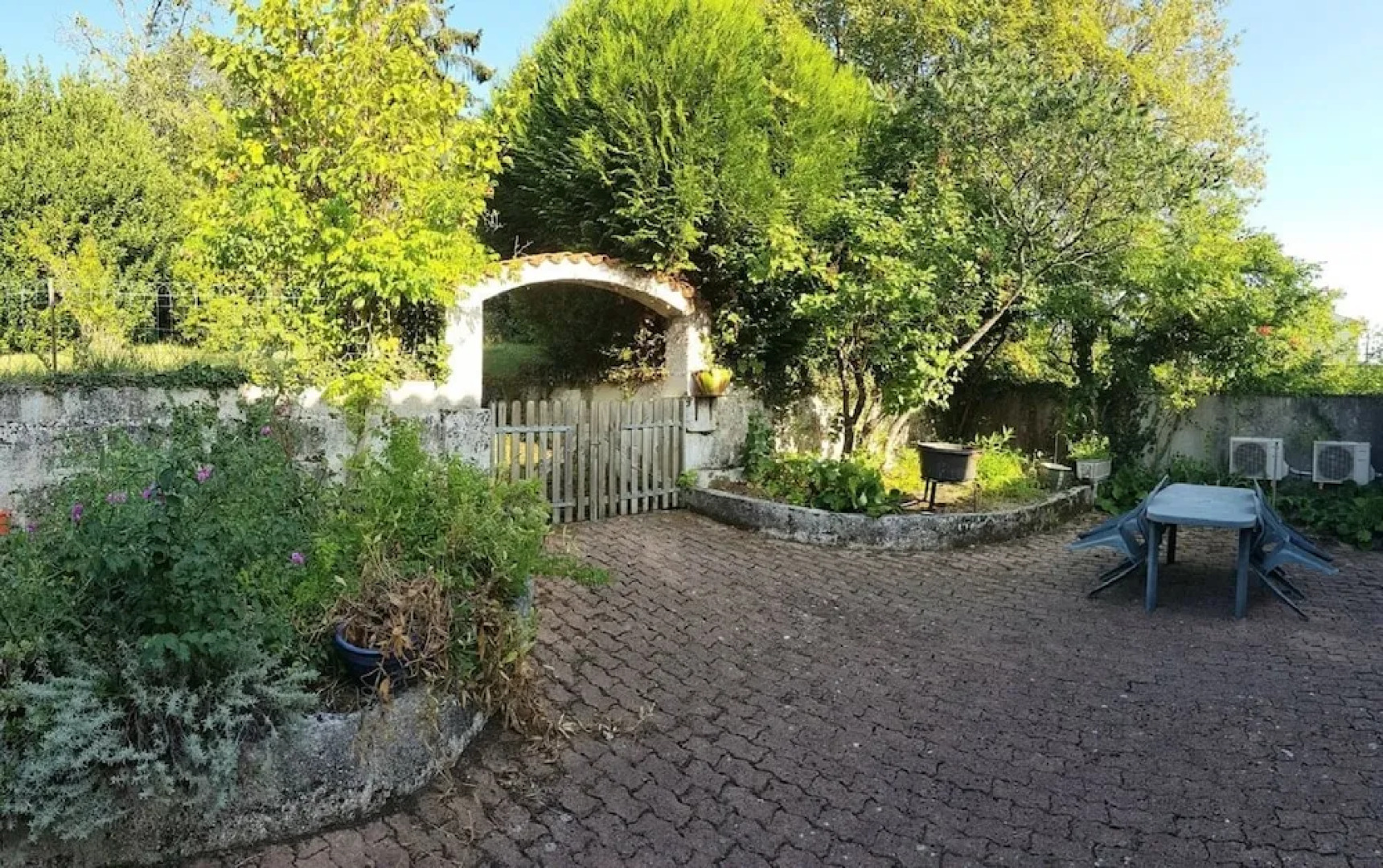 De L'Espace à Petit Prix