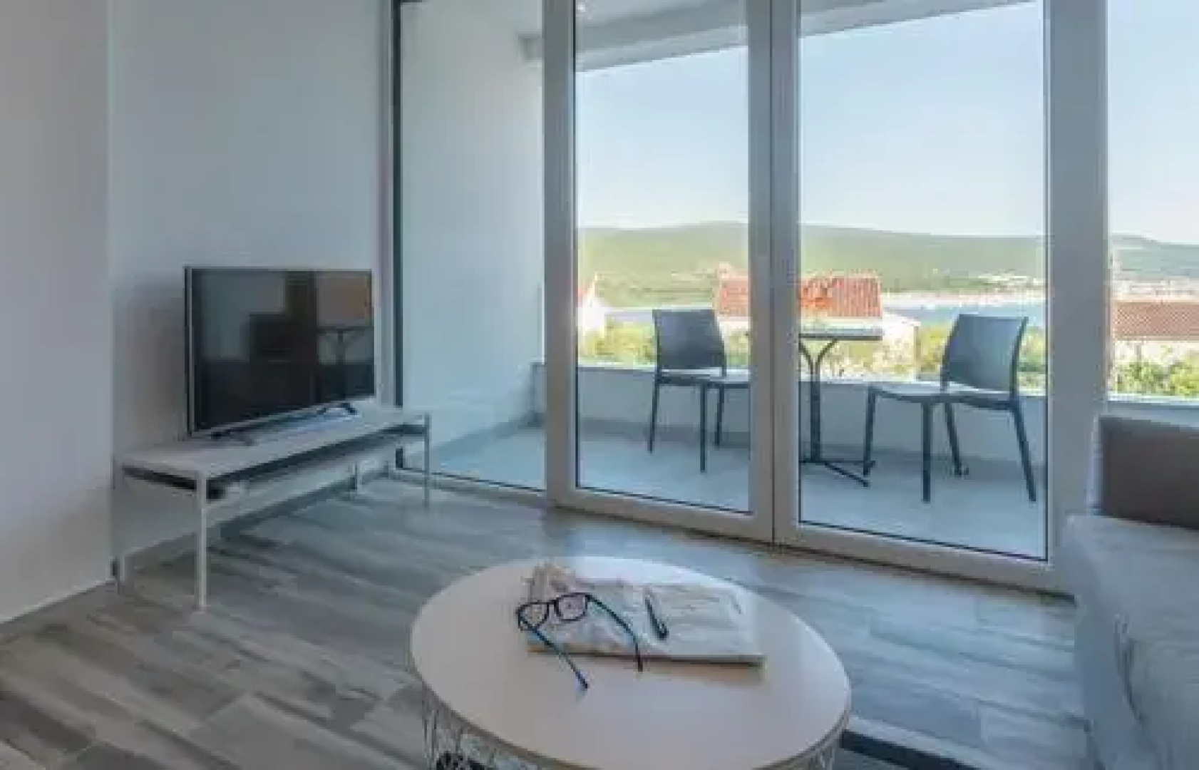 Five Bedroom Holiday Home In Kornic