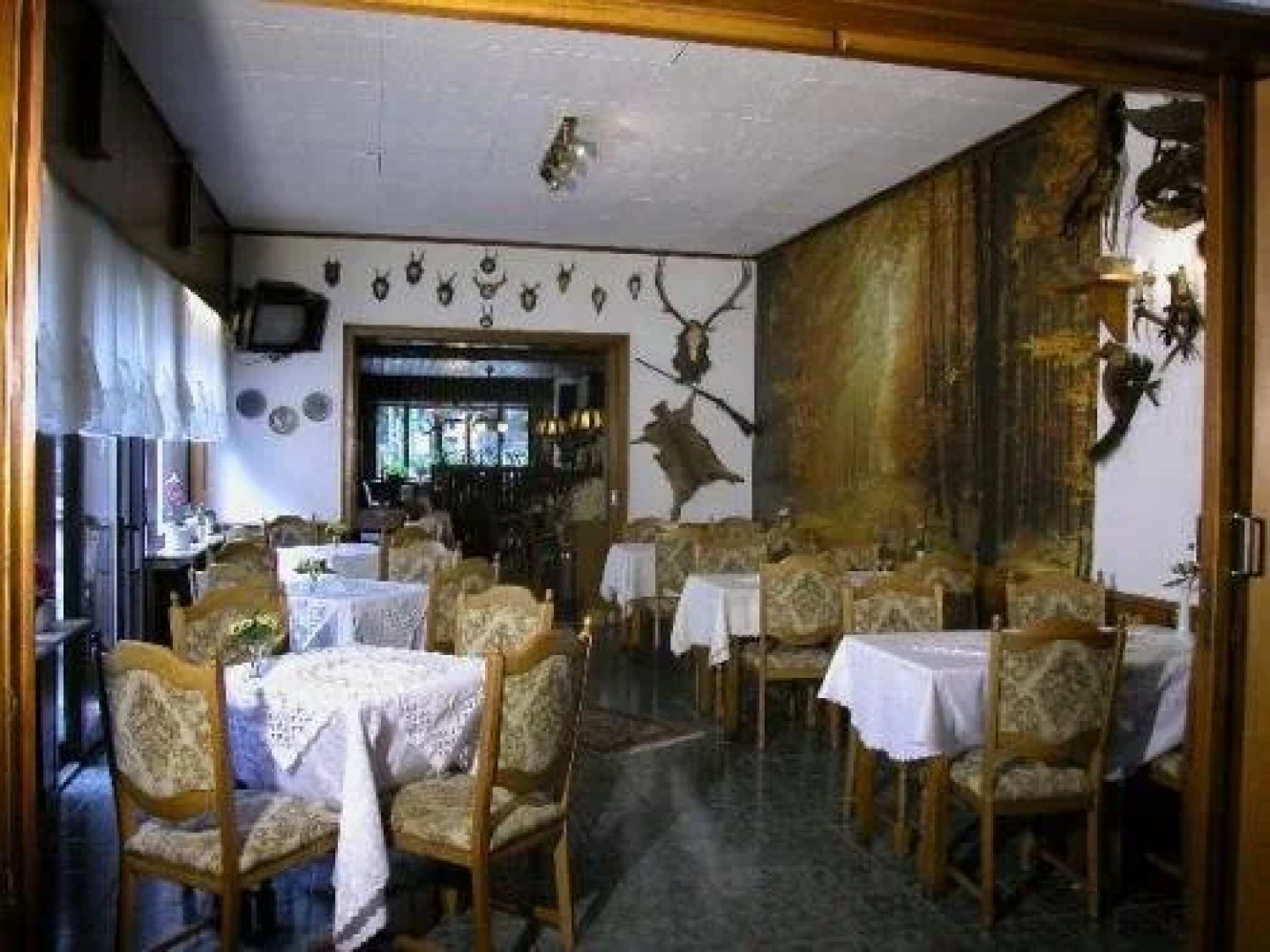 City-West Restaurant & Hotel