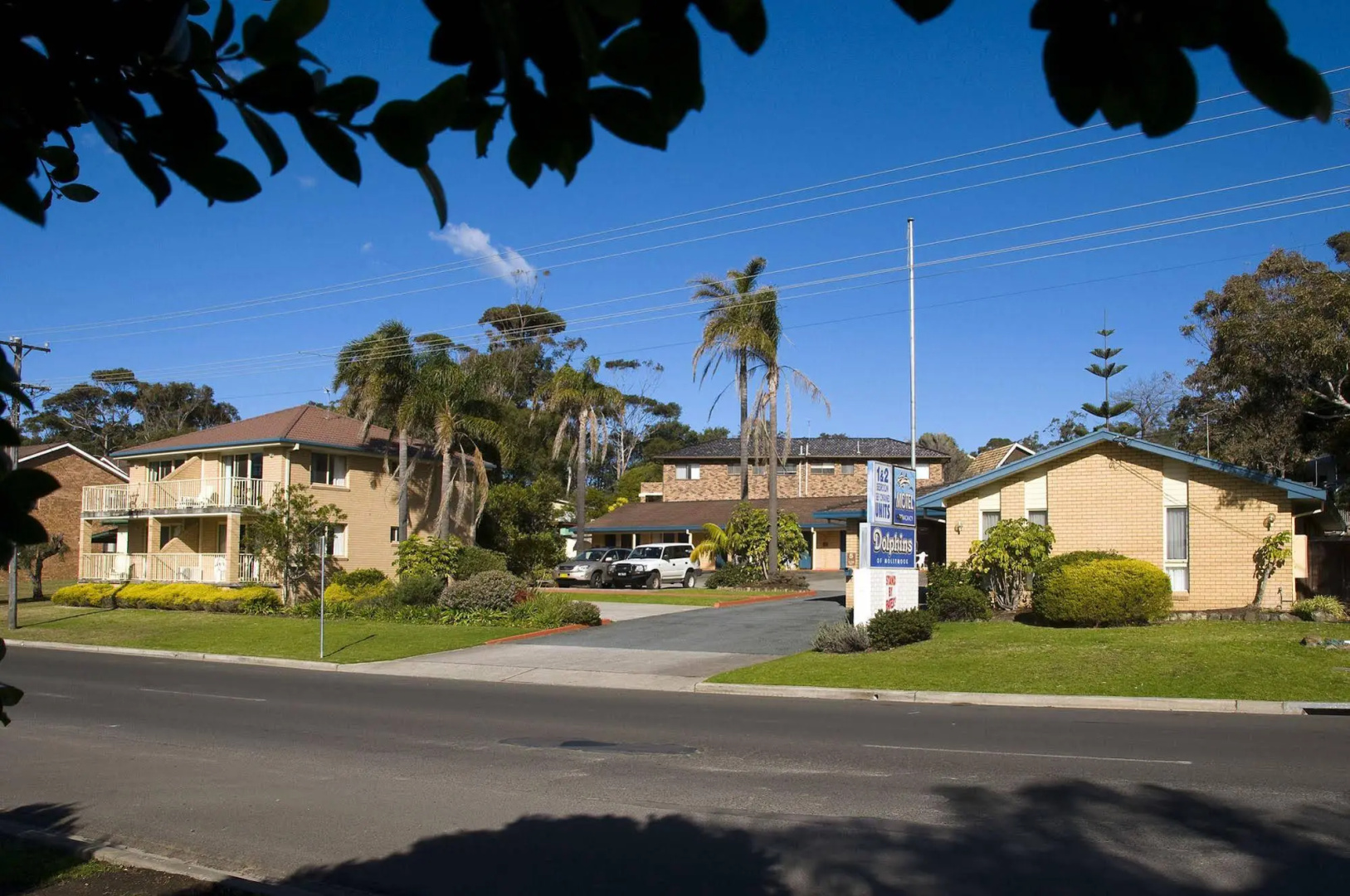 Dolphins Motel