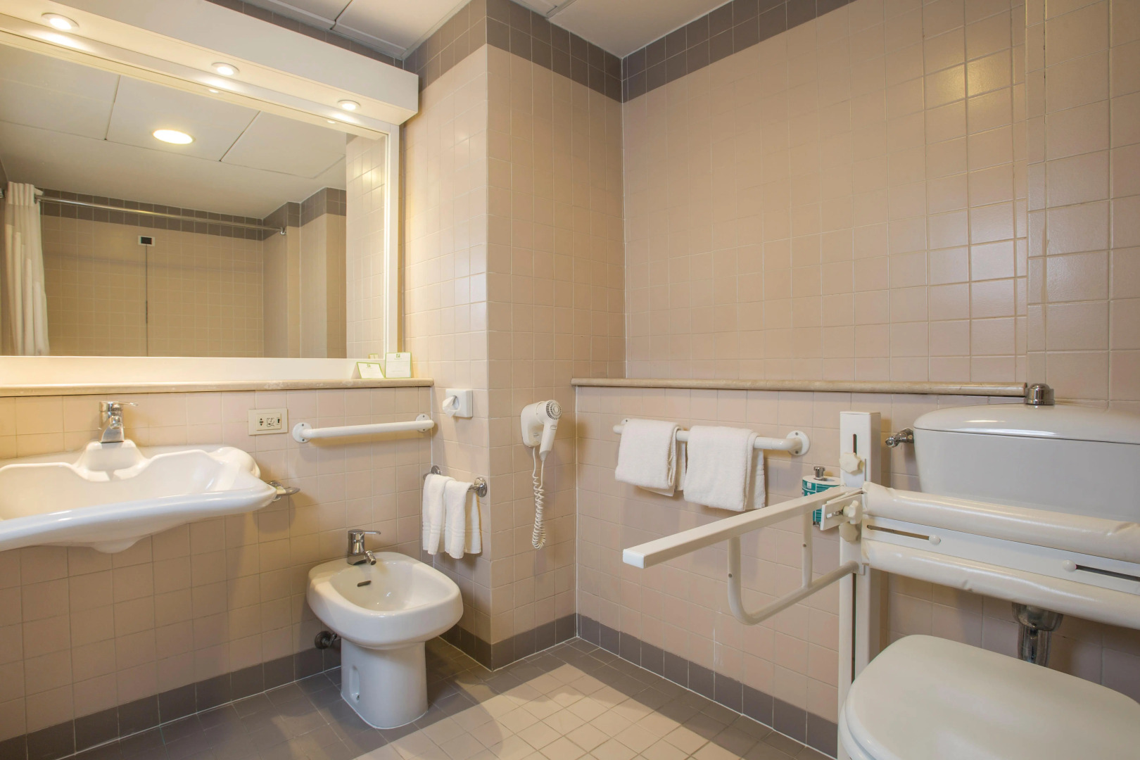 Holiday Inn Naples by IHG