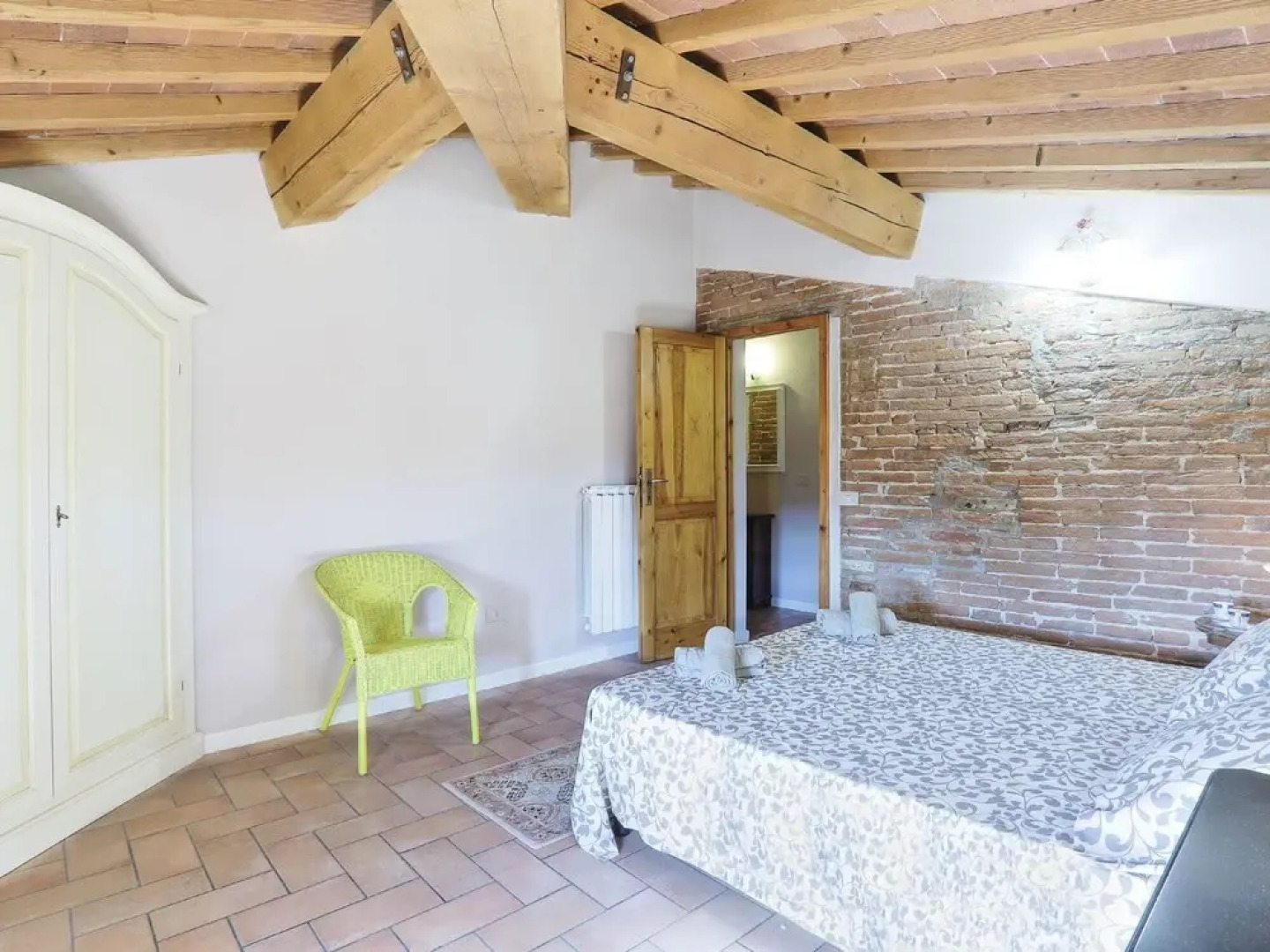 Luxurious Cottage in Palaia With Pool