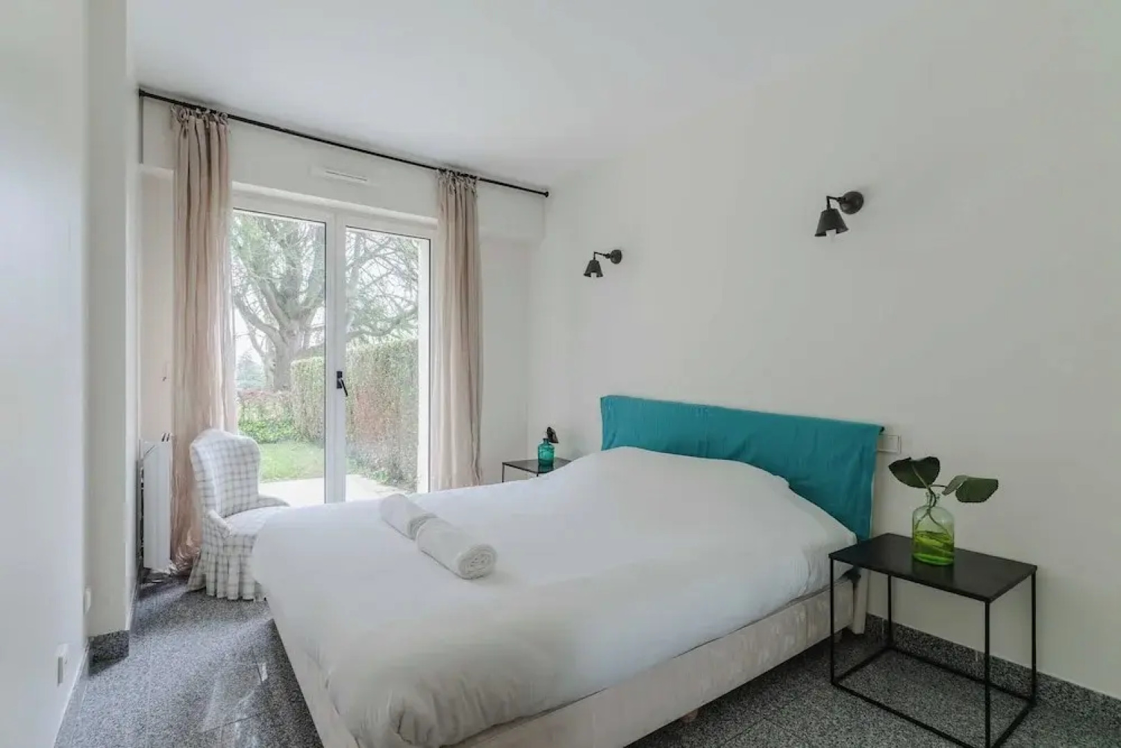 Luxury Haven With Pool, Tennis and Large Garden