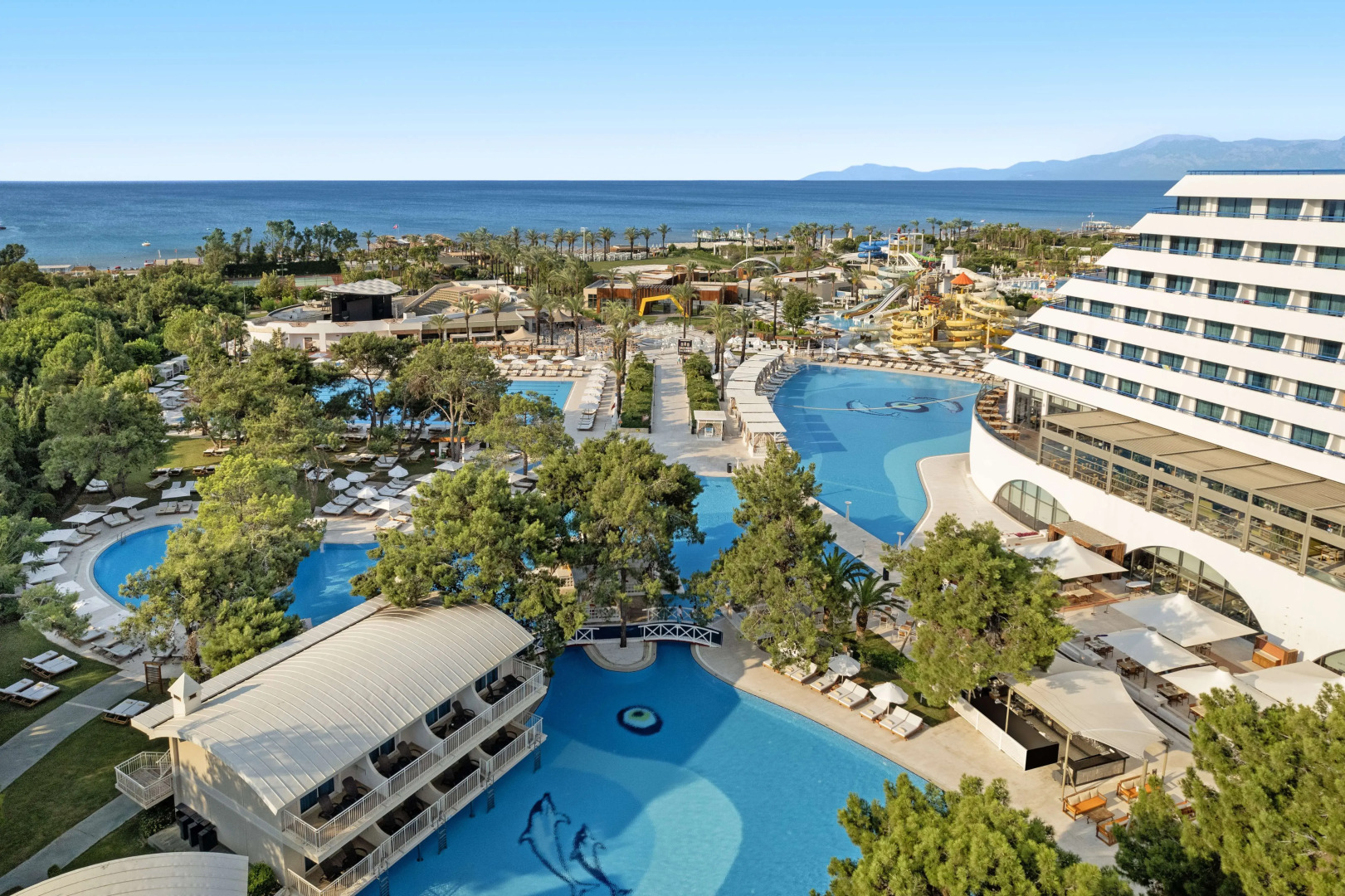 Курортный отель Titanic Deluxe Lara