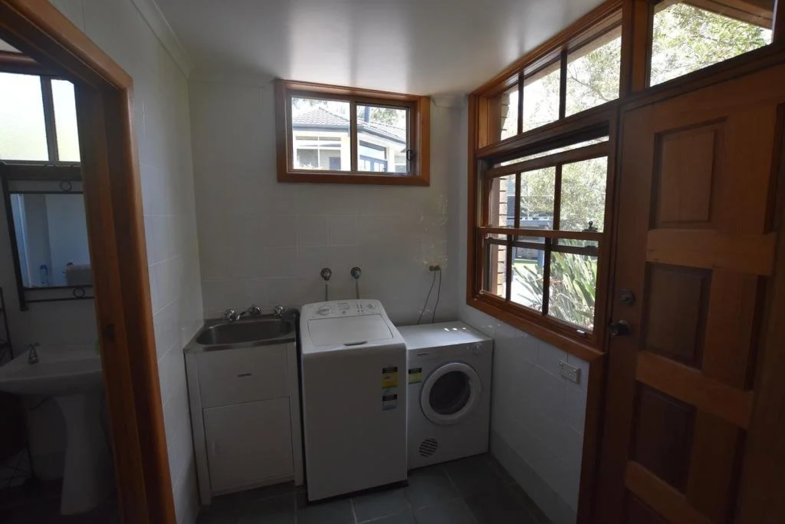 Rockwall Avoca Beach