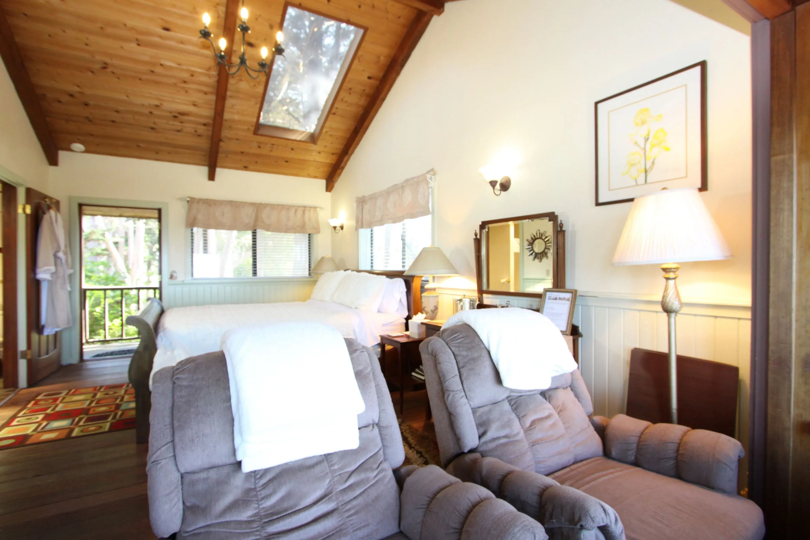 Elk Cove Inn & Spa