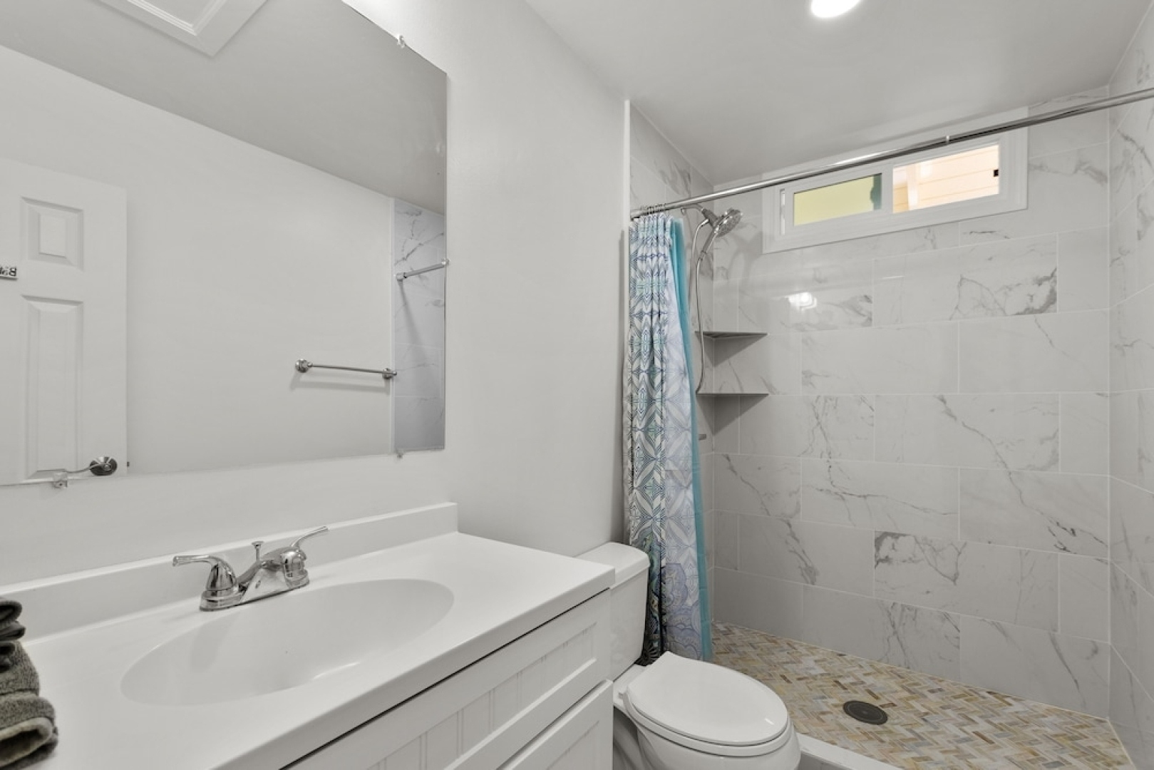 Ocean Front 3BR Back House w Gazebo