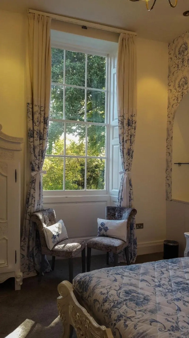 The Riverside House Hotel