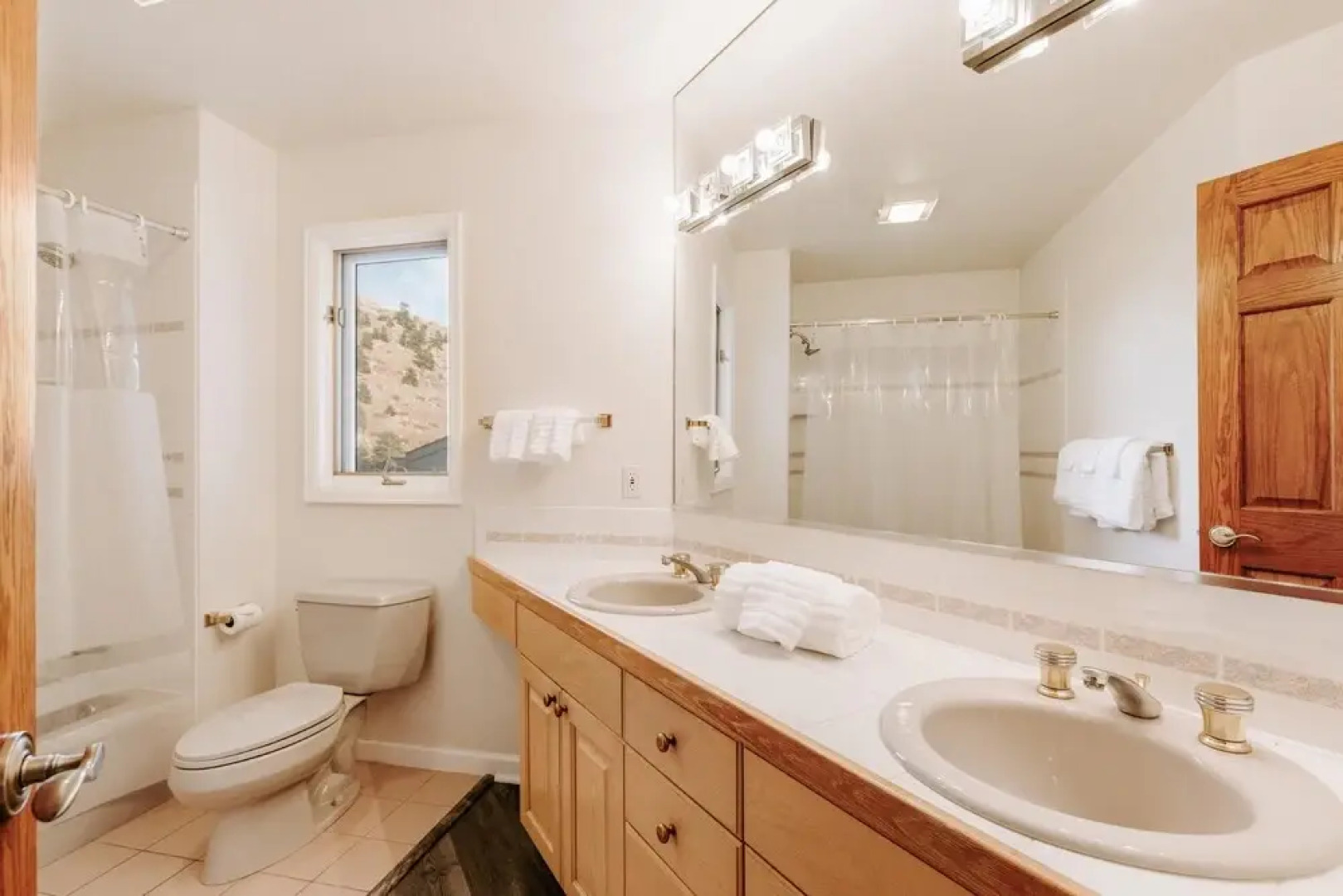 Sim6078 - Boulder Foothills Panorama Paradise With Open View