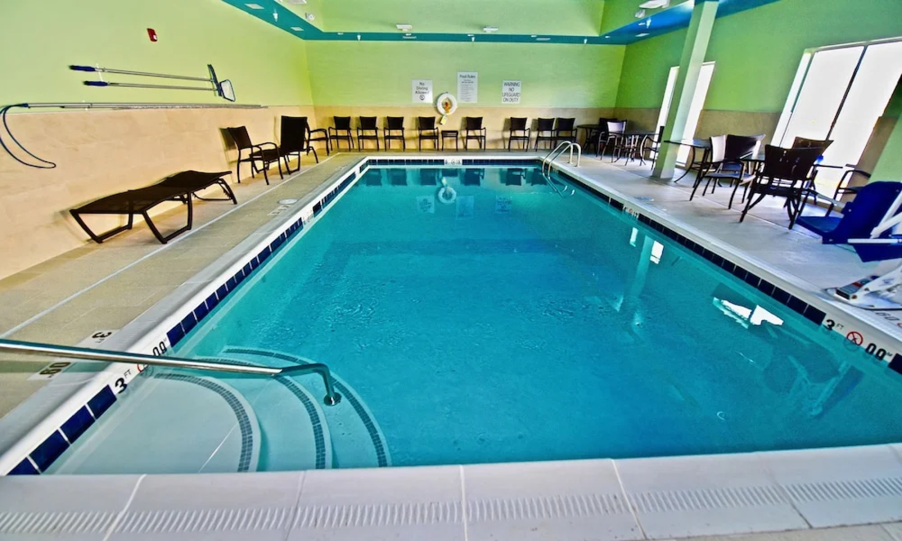 Holiday Inn Express & Suites Perryville I-55