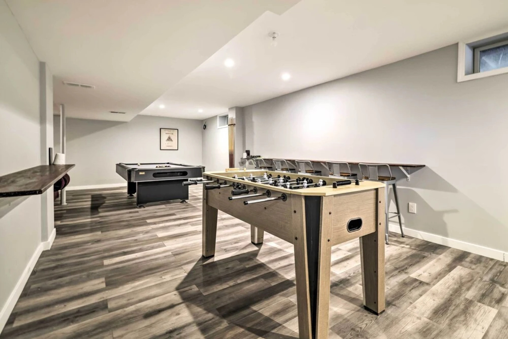 Hot Tub, Lake Access: Spacious Poconos Getaway!