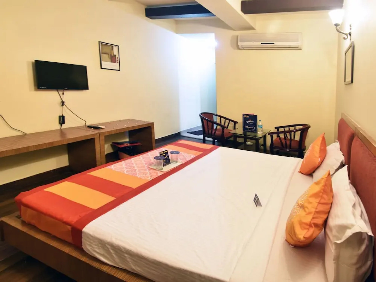 OYO 3412 Hotel Moti Mahal