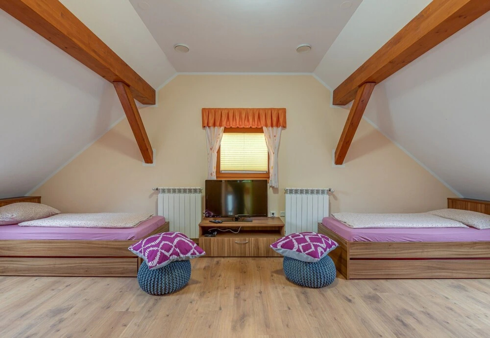 Countryside Hut 800m From Ski