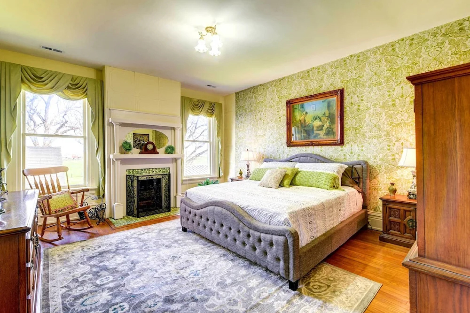 Bowling Green House w/ Shared Pool!