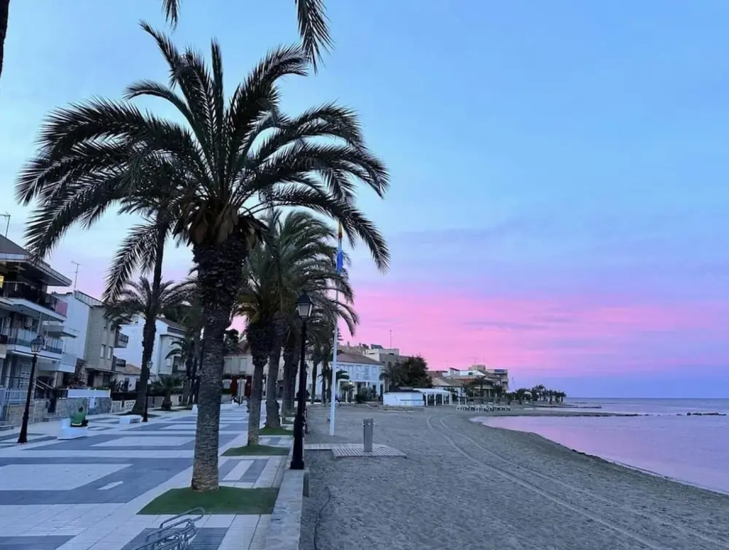 Stylish 2-bed Apartment Overlooking the Fairways