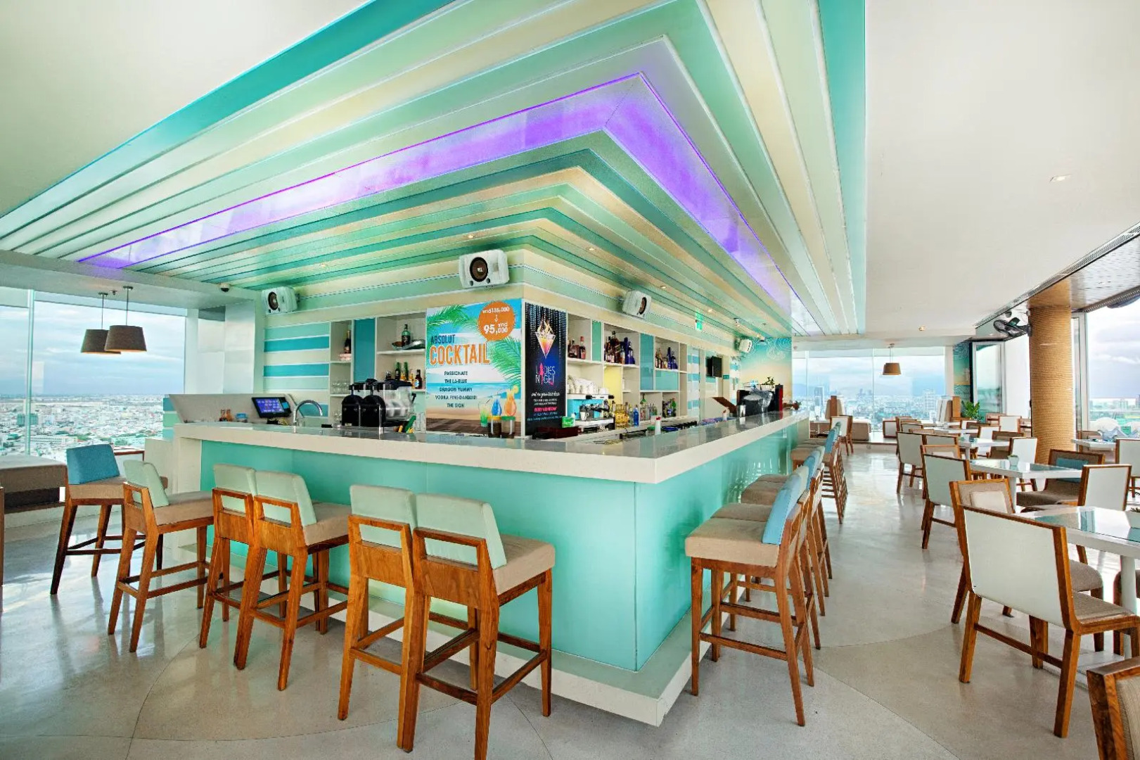 A La Carte Da Nang Beach