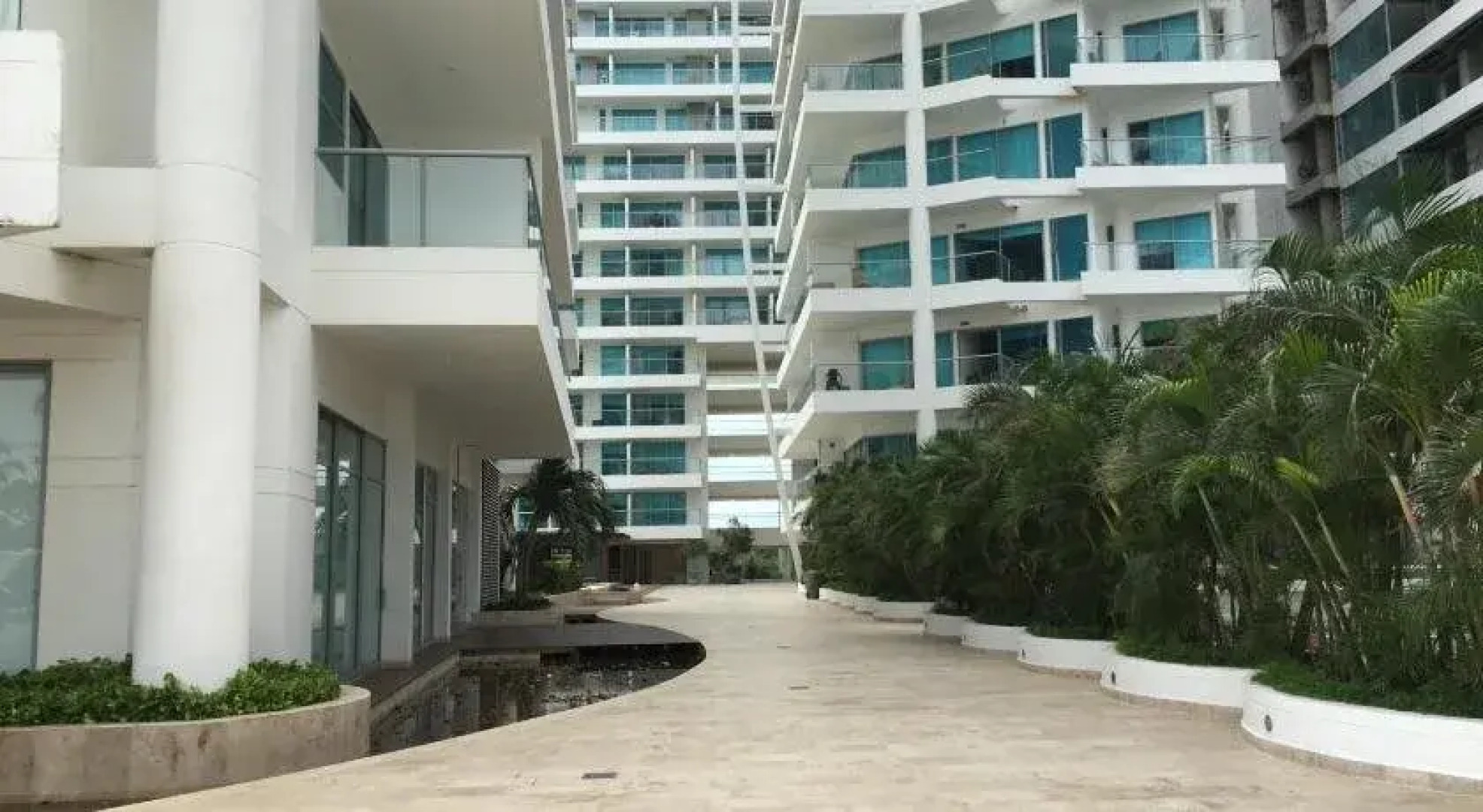 Edificio Seaway 935 ( Hotel Sonesta)