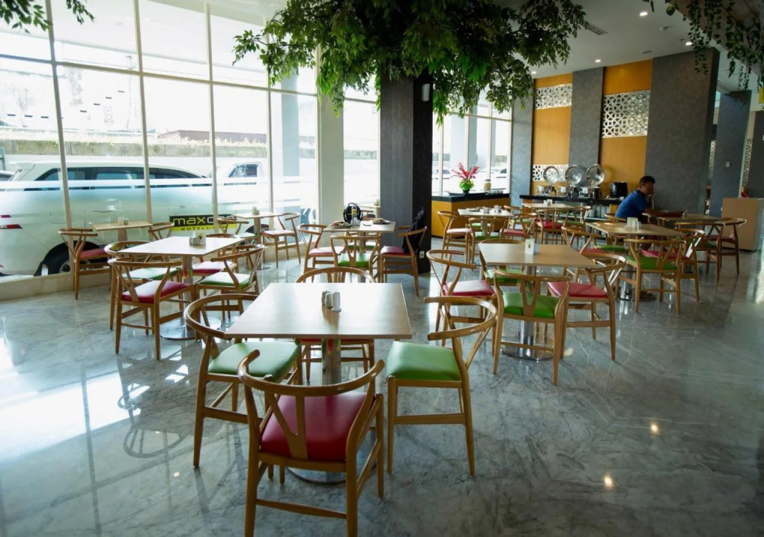 Ascent Hotel and Cafe