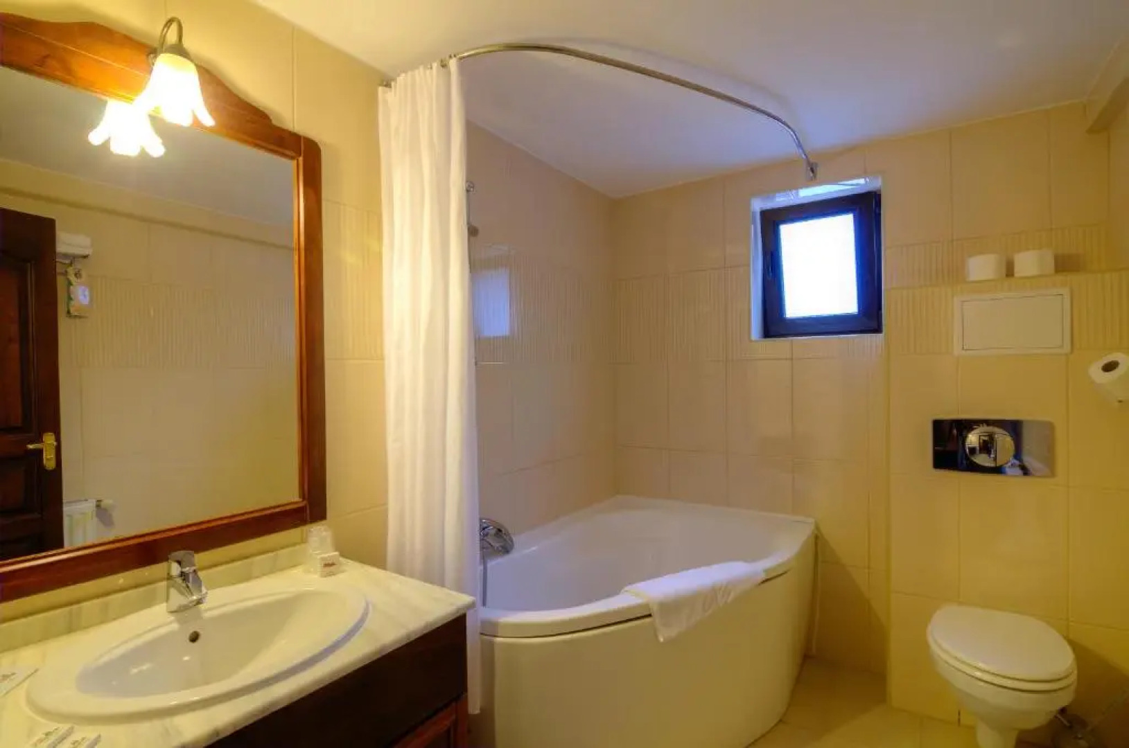 Complex Cheile Gradistei Moeciu