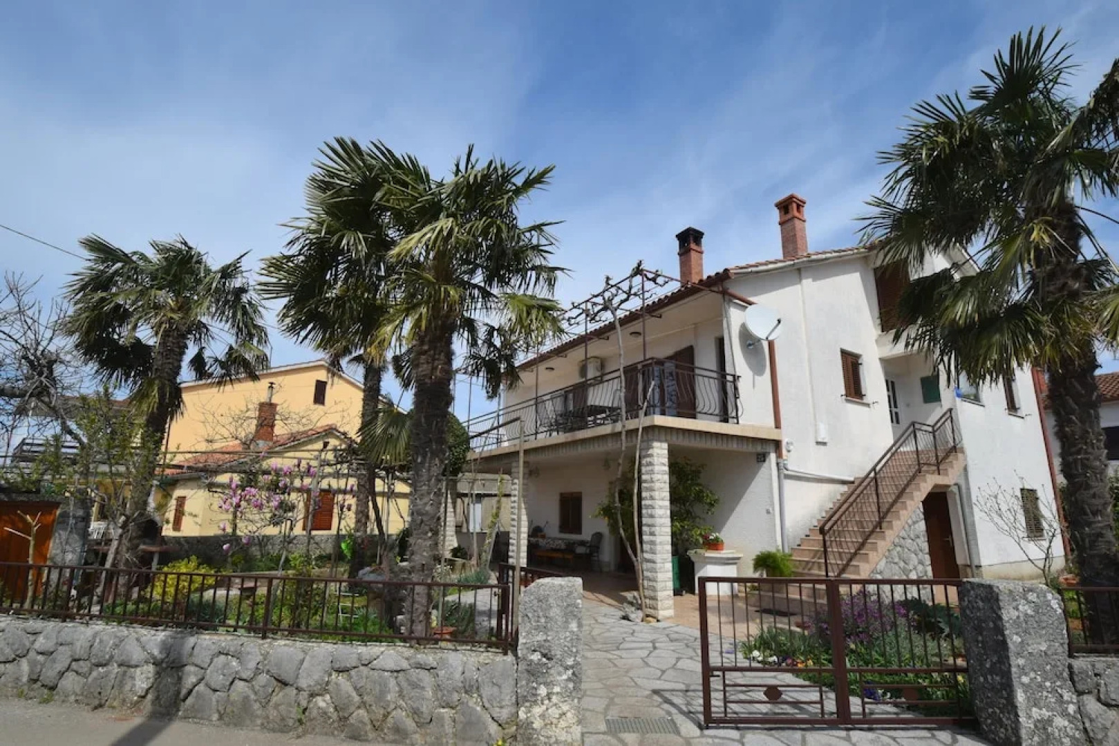 Three Bedroom Apartment Pinezic