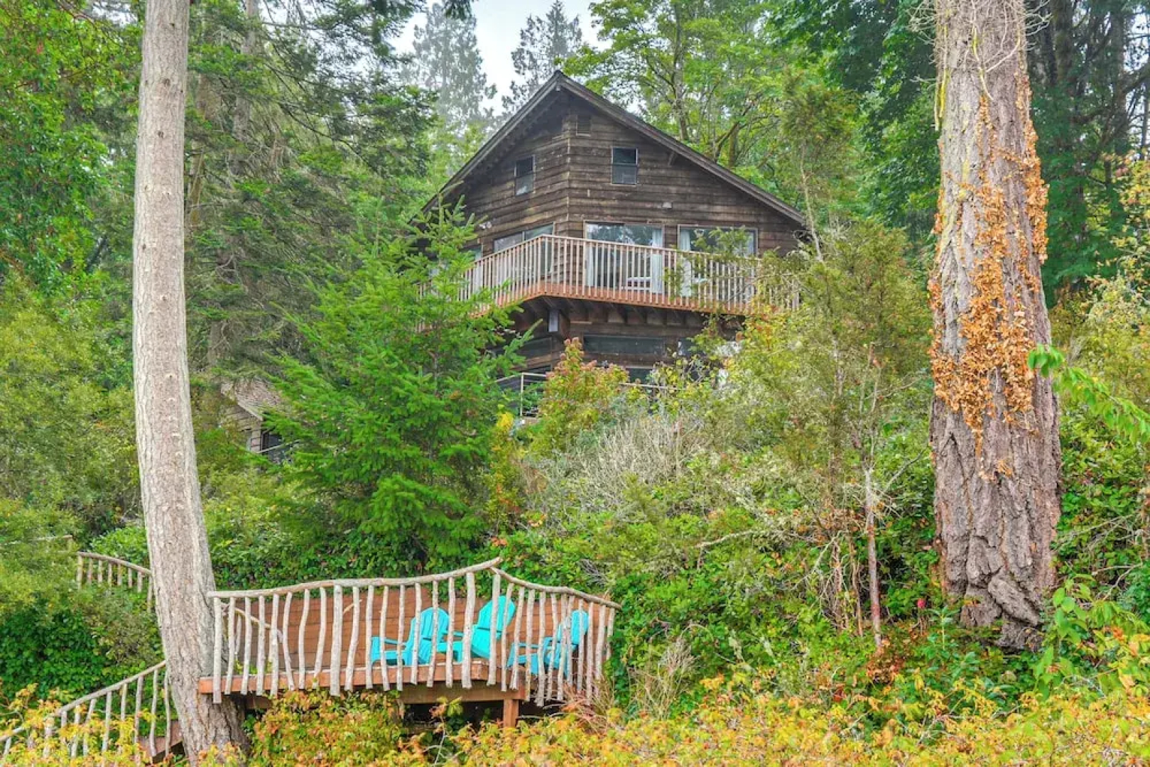 Waterfront Bainbridge Island Home: Stunning Views!